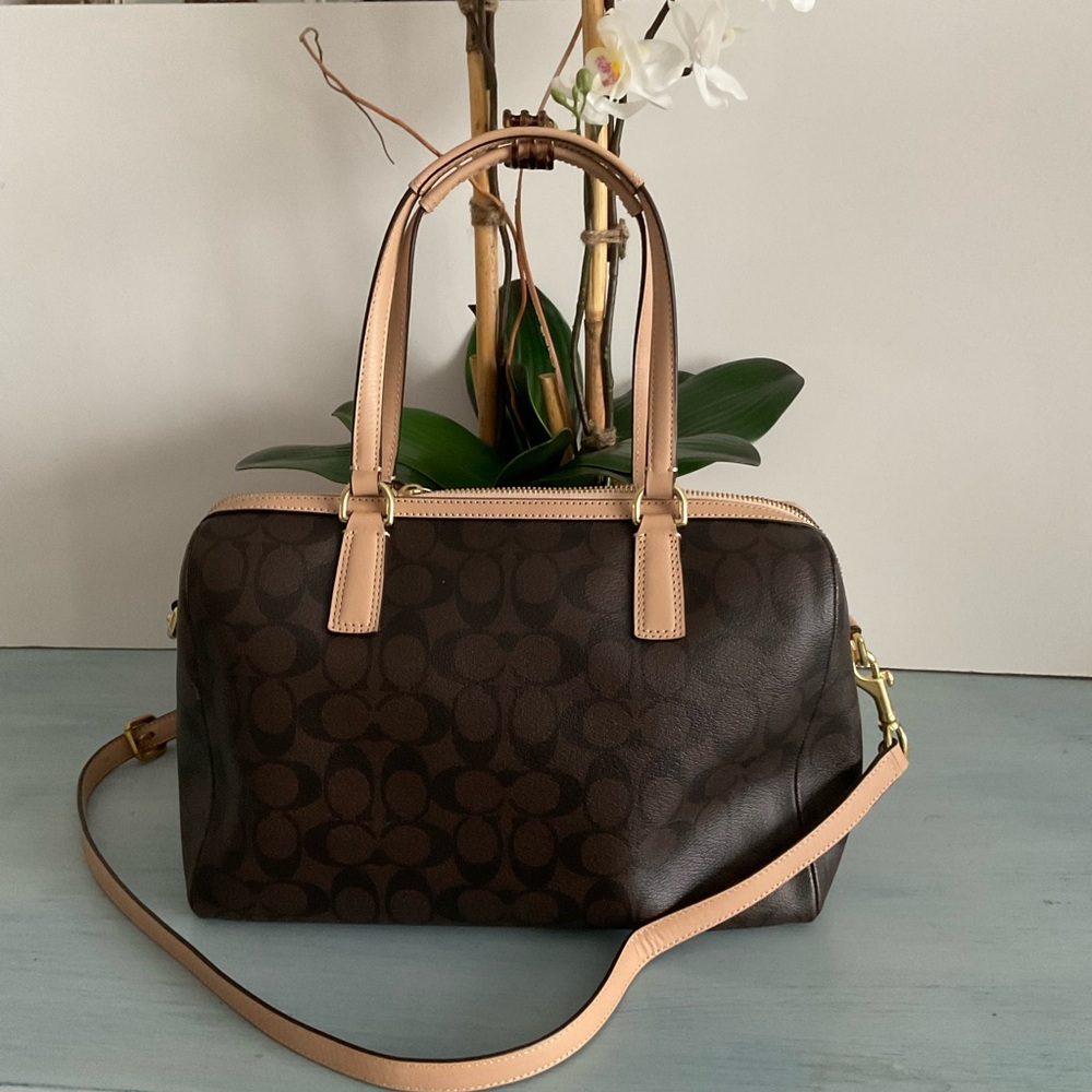 Coach Bag with Red Interior - Picture 2 of 6